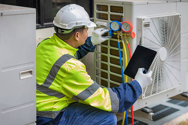 Professional Hvac technician working in Union, MS